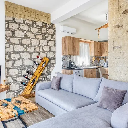 Villa Crypty Soroni Buitenkant foto