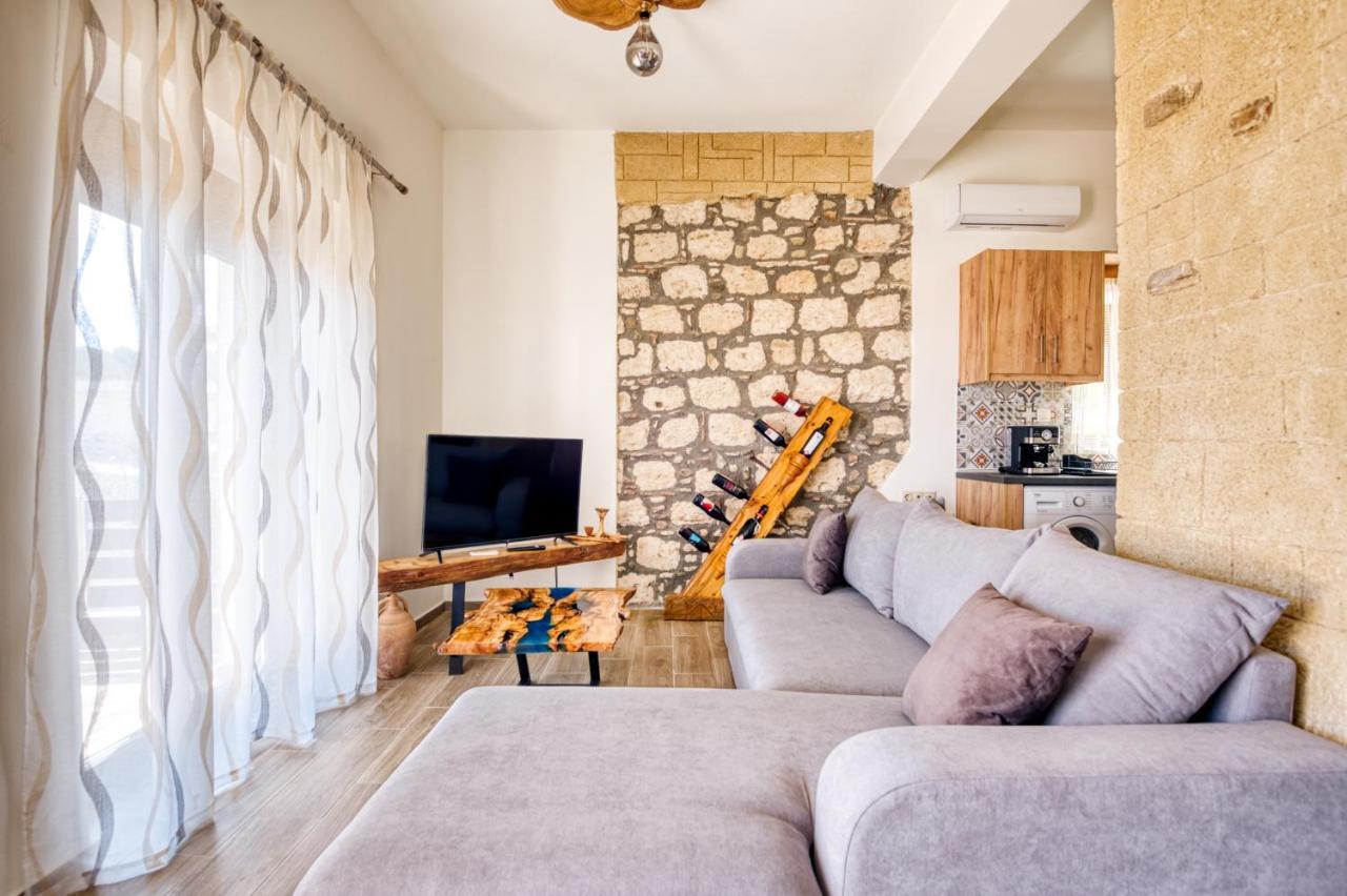 Villa Crypty